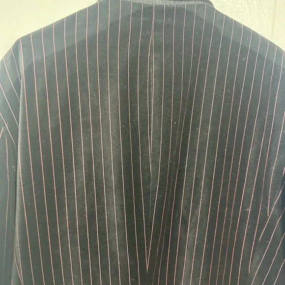 4 You Black With Red Pin Stripe Dehavilland Men’s Blazer Size Large EUC - Picture 8 of 9